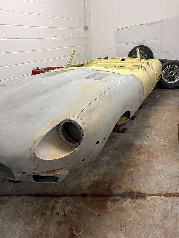 Usata Jaguar E-Type 1970 Giallo Cabrio