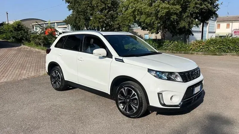 Usata Suzuki Vitara 140 CV (102 kW) 2020 Bianco SUV