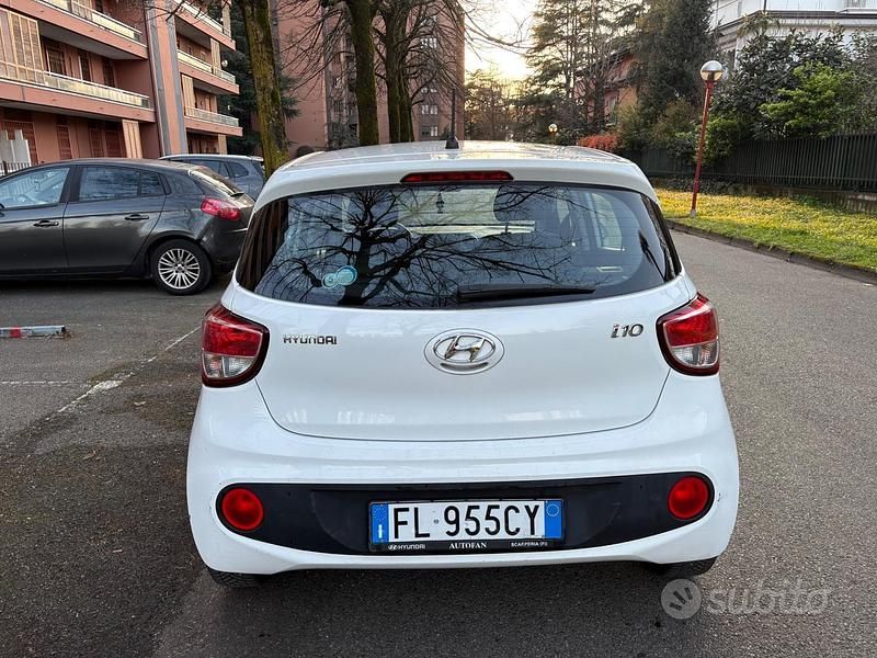 Usata Hyundai i10 Style 66 CV (48 kW) 2018 Bianco Utilitaria