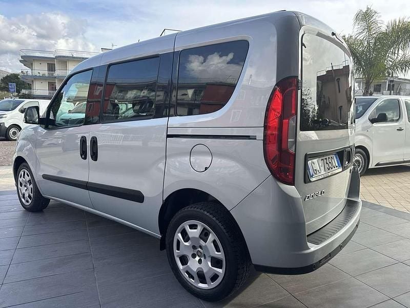 Usata Fiat Doblò Lounge 120 CV (88 kW) 2022 Other Monovolume