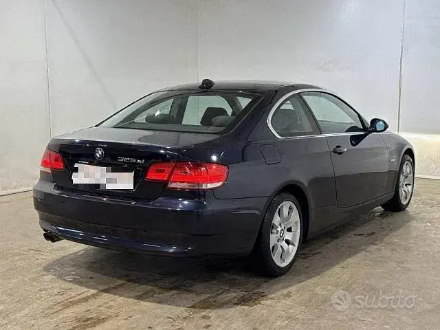 Usata BMW 325 218 CV (160 kW) 2006 Blu Coupé