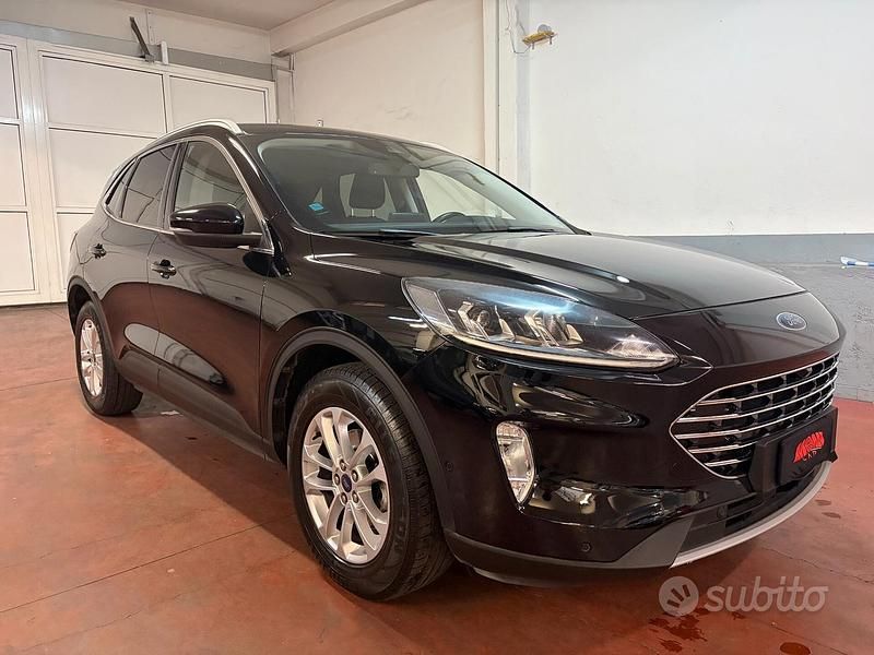 Usata Ford Kuga Titanium 150 CV (110 kW) 2020 Nero SUV