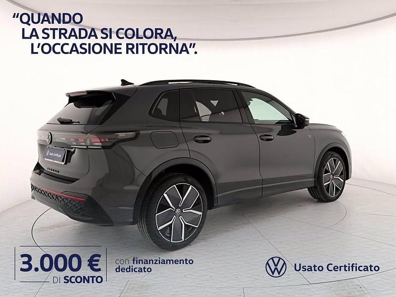Nuova VW Tiguan R-line Plus 150 CV (110 kW) 2026 Dolphin grey metallizzato SUV