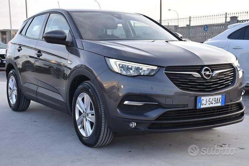 Usata Opel Grandland X Business Elegance 131 CV (96 kW) 2022 Grigio SUV