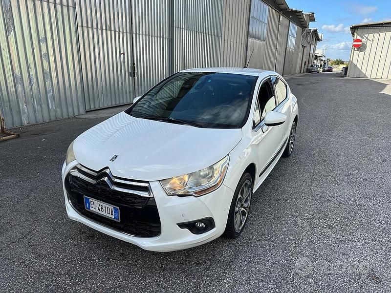 Bianco Usata 2012 DS Automobiles DS4 Sport Chic Tre volumi | 5990 € (Buon prezzo) - Immagine 1/4