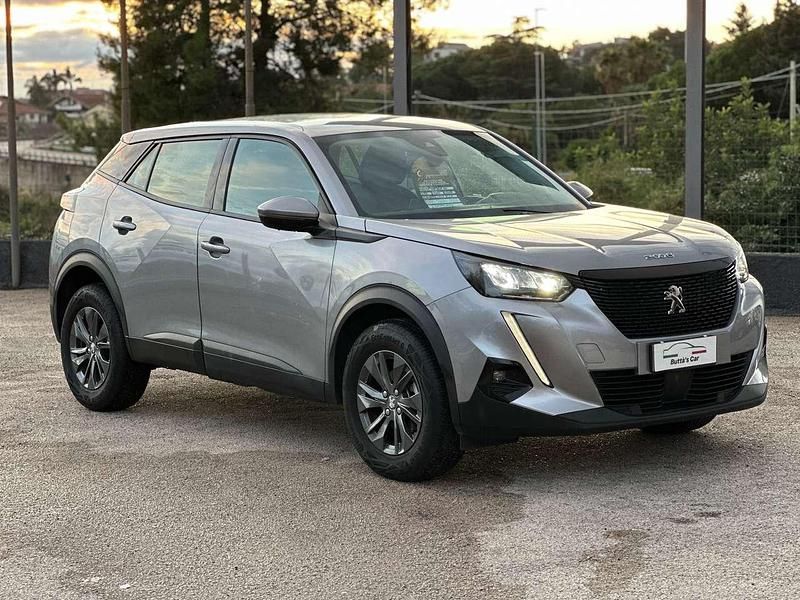 Usata Peugeot 2008 Active 110 CV (80 kW) 2022 Argento SUV