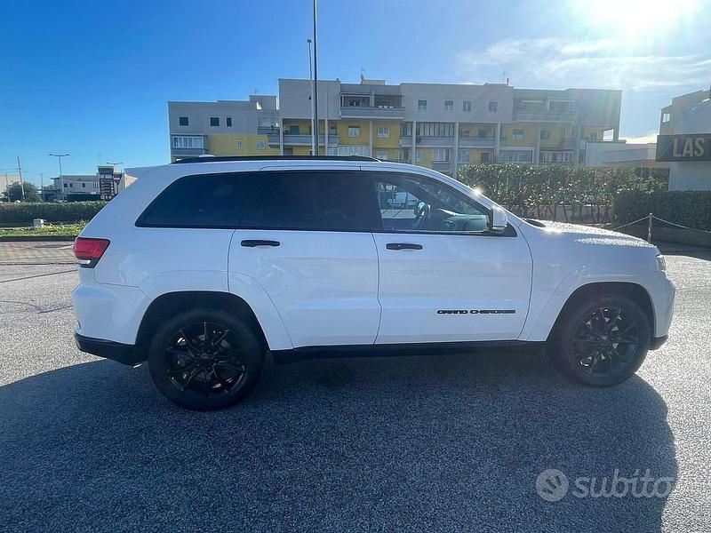 Usata Jeep Grand Cherokee Summit 250 CV (183 kW) 2014 Bianco SUV