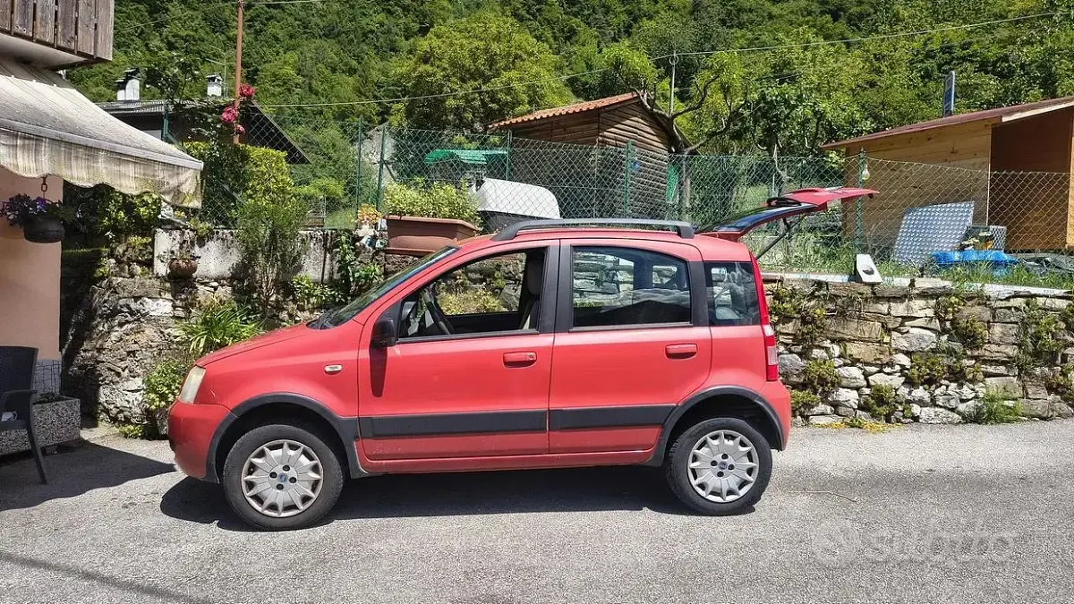 Usata Fiat Panda 4x4 60 CV (44 kW) 2007 Rosso Utilitaria