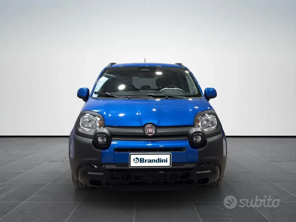 Usata Fiat Panda Cross Cross 70 CV (51 kW) 2025 Blu Utilitaria