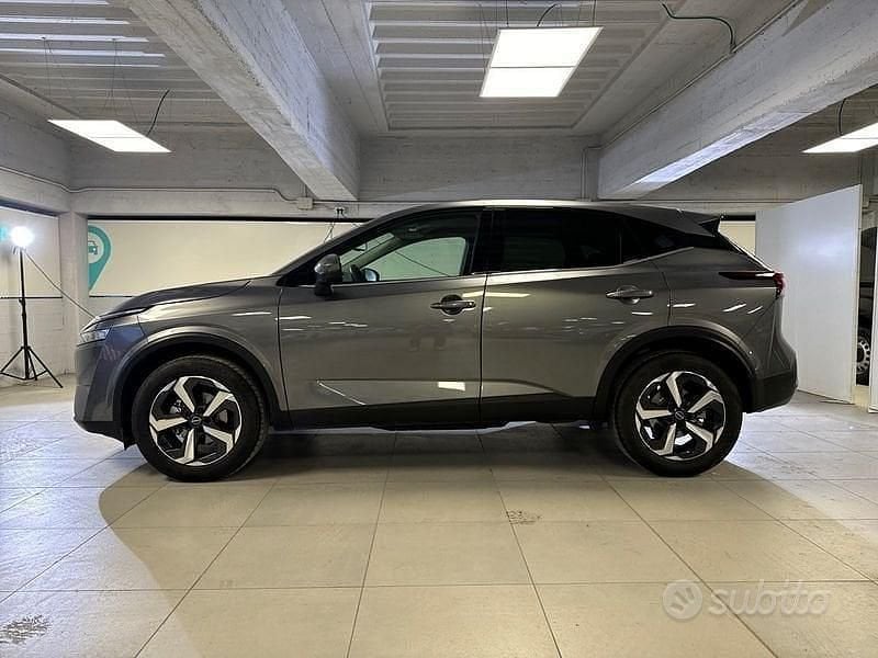 Usata Nissan Qashqai N-Connecta 160 CV (117 kW) 2024 Grigio SUV