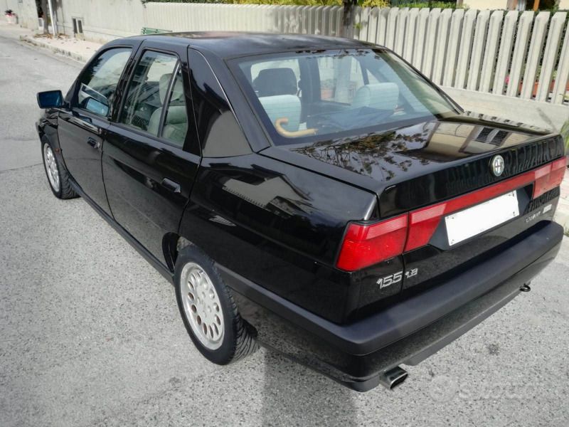 Usata Alfa Romeo 155 126 CV (92 kW) 1995 Nero Berlina