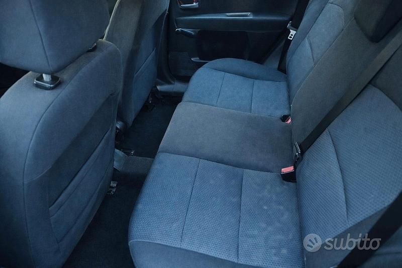 Usata Mazda 2 75 CV (55 kW) 2005 Grigio Utilitaria