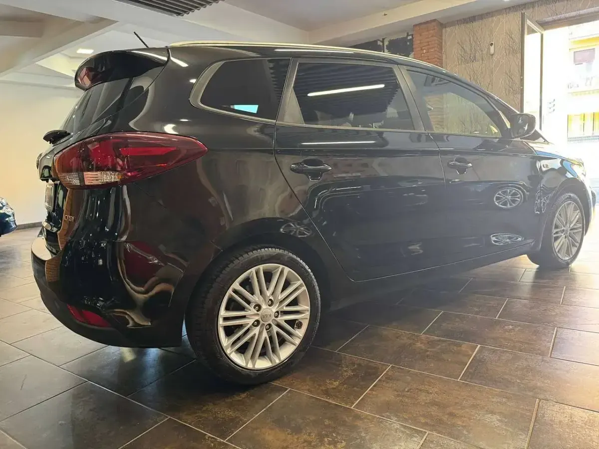 Usata Kia Carens 141 CV (103 kW) 2018 Nero Monovolume
