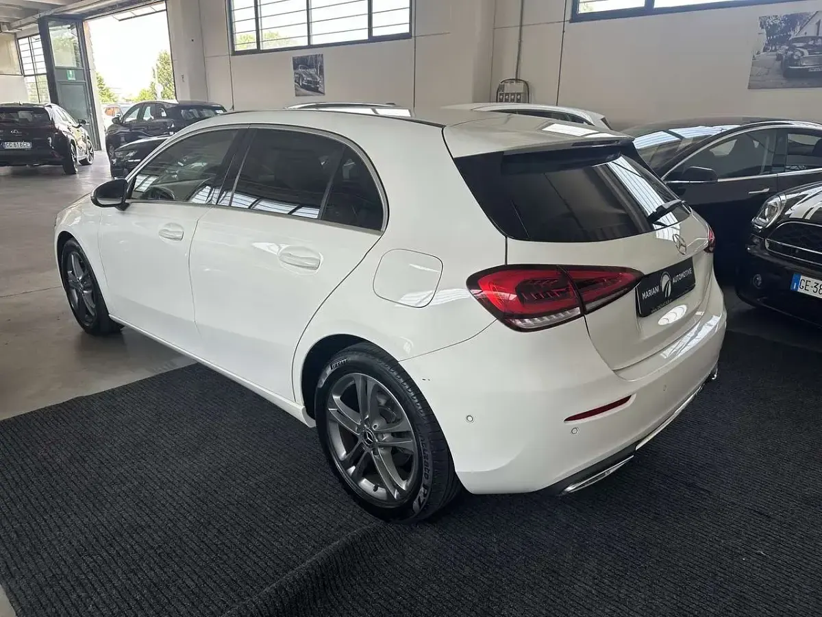 Usata Mercedes A180 116 CV (85 kW) 2018 Bianco Berlina