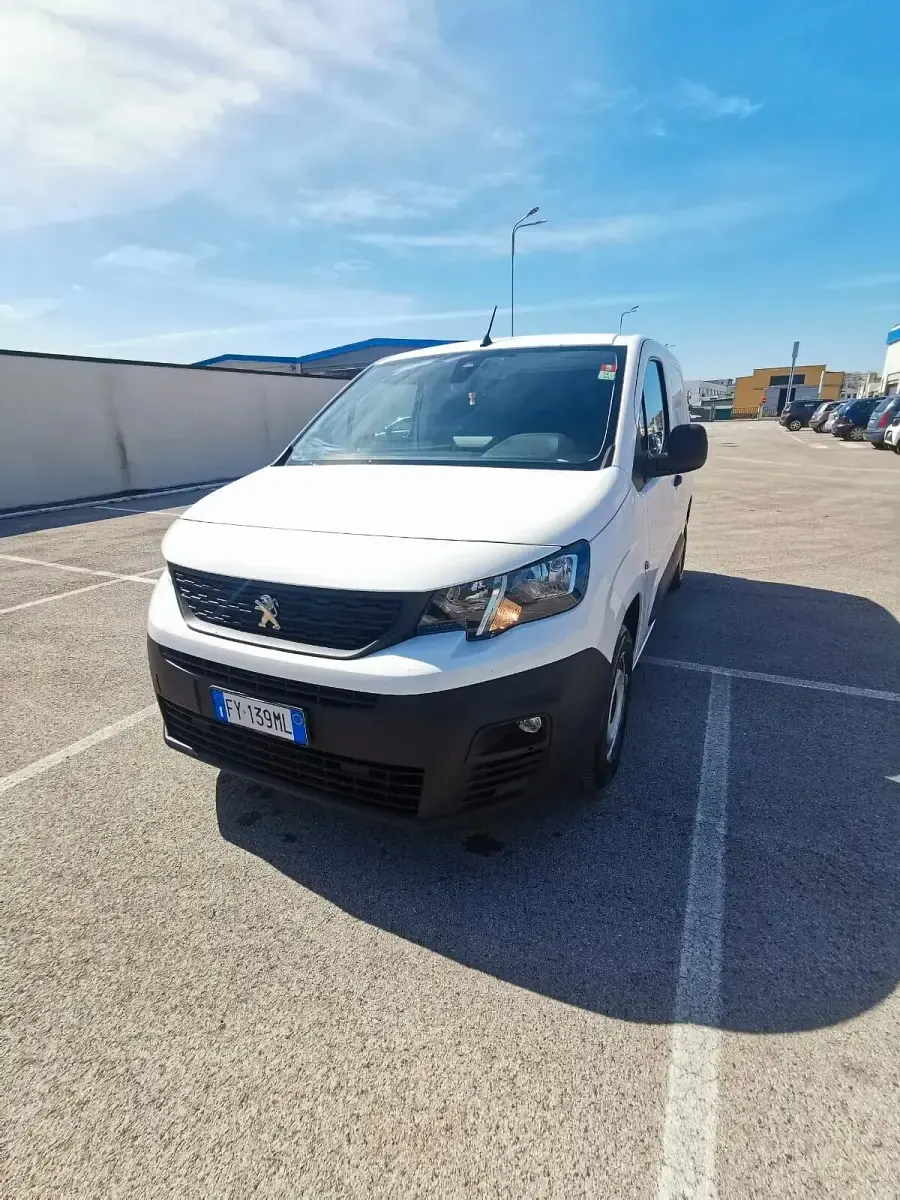 Usata Peugeot Partner Premium 102 CV (75 kW) 2020 Bianco Monovolume