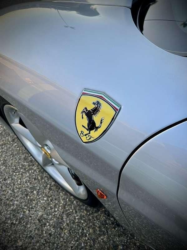 Usata Ferrari 360 400 CV (294 kW) 2002 Argento Coupé