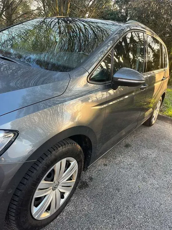 Usata VW Touran Comfortline 116 CV (85 kW) 2019 Grigio Monovolume