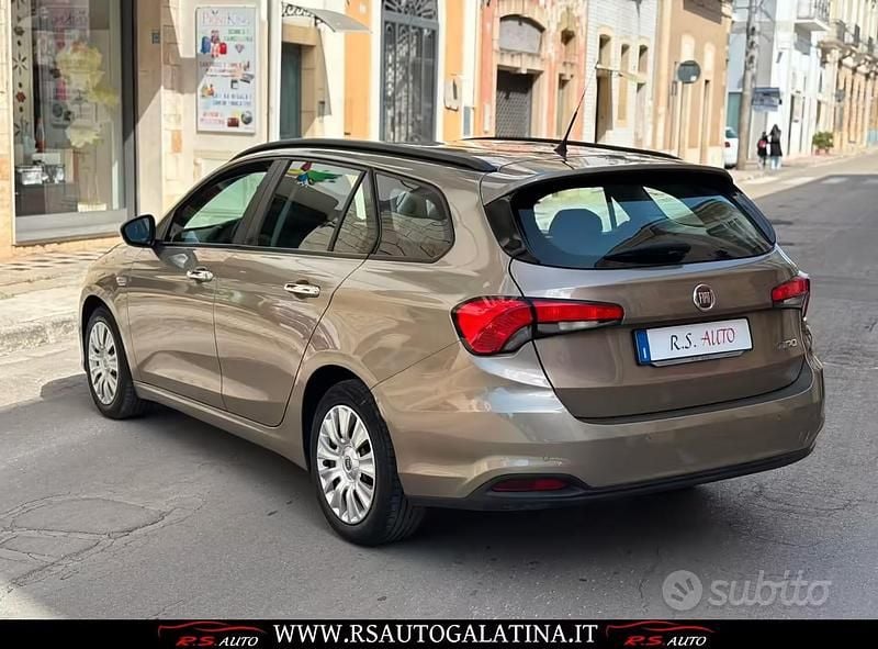 Usata Fiat Tipo 120 CV (88 kW) 2017 Grigio Station wagon