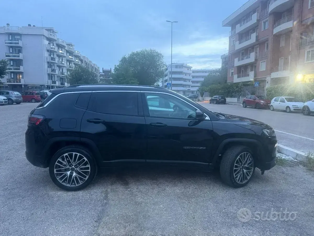 Usata Jeep Compass 131 CV (96 kW) 2022 Nero SUV