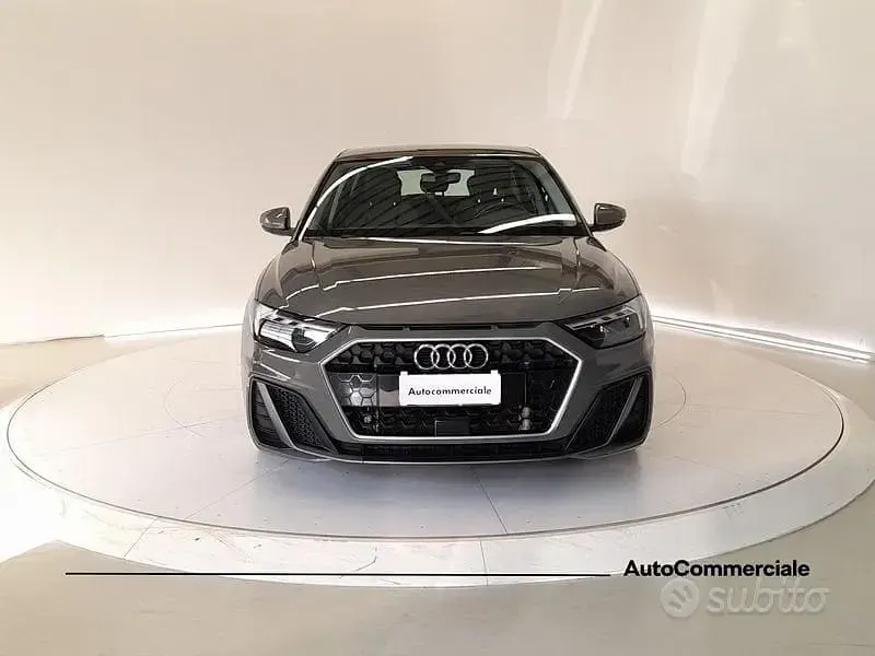 Usata Audi A1 Sportback Admired 150 CV (110 kW) 2021 Grigio scuro Utilitaria