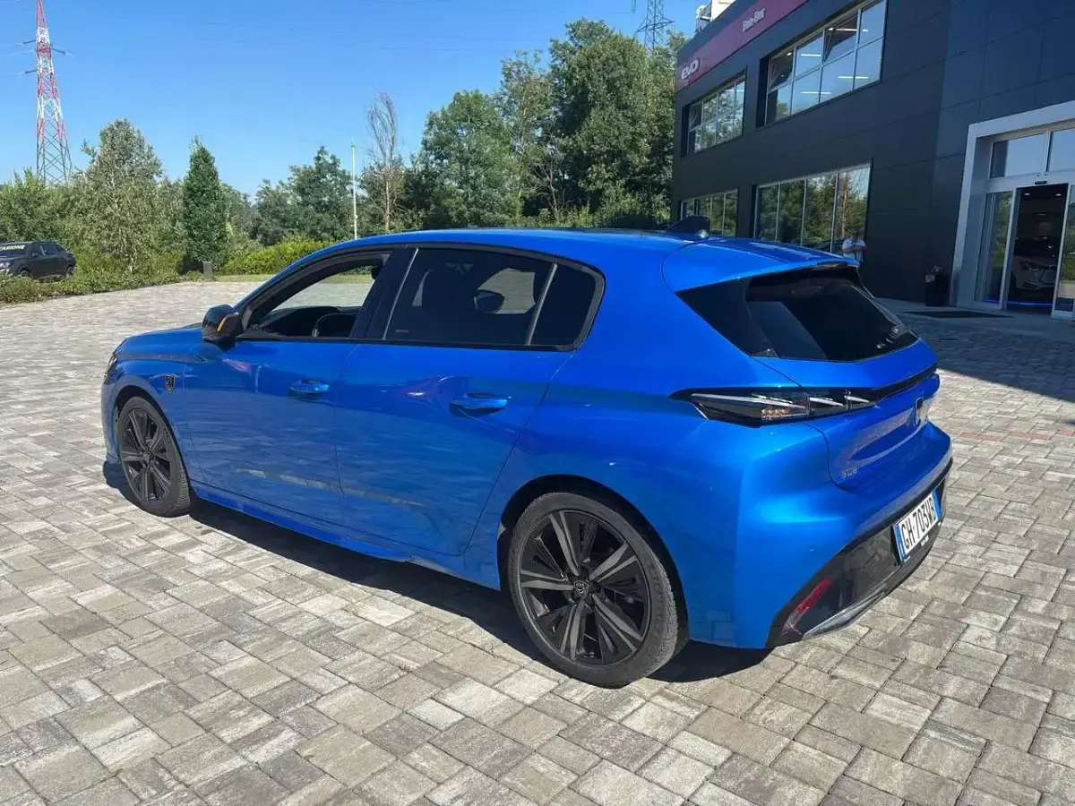 Usata Peugeot 308 GT 131 CV (96 kW) 2022 Blu bertigo Berlina