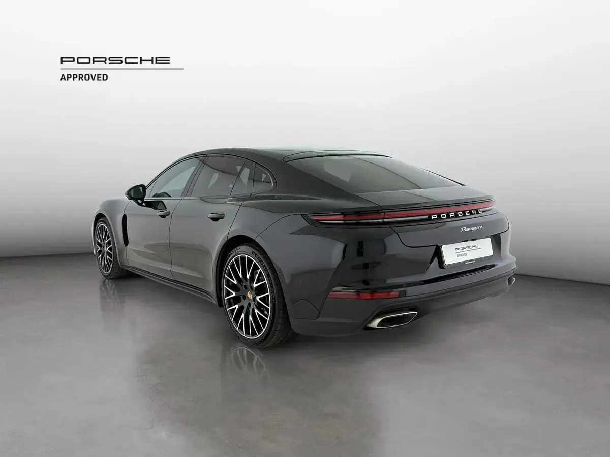 Usata Porsche Panamera 354 CV (260 kW) 2024 2t nero jet metallizzato Utilitaria