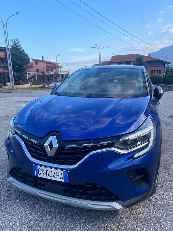 Usata Renault Captur 115 CV (84 kW) 2021 Blu SUV