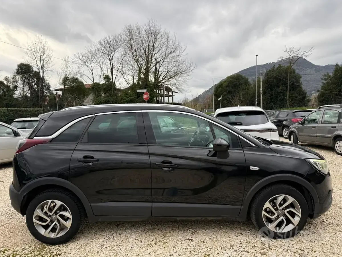 Usata Opel Crossland X Limited 102 CV (75 kW) 2018 Nero SUV