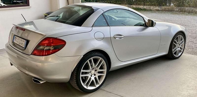 Usata Mercedes SLK200 184 CV (135 kW) 2008 Argento Cabrio