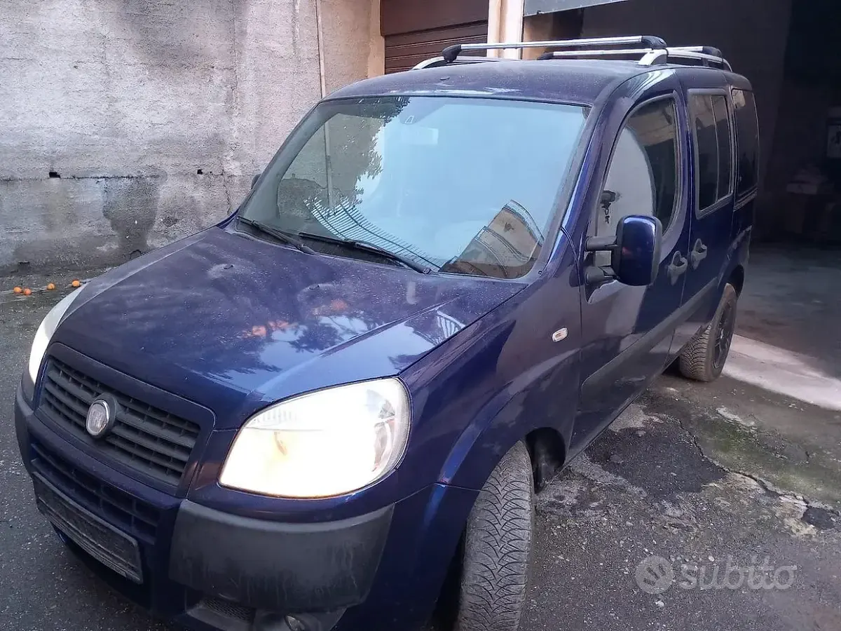 Usata Fiat Doblò 120 CV (88 kW) 2009 Monovolume