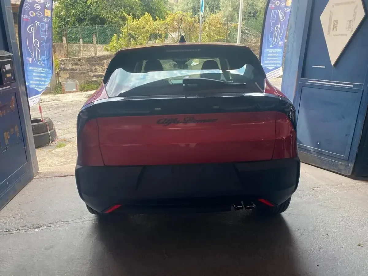 Nuova Alfa Romeo GT Junior 145 CV (106 kW) 2026 Bianco SUV