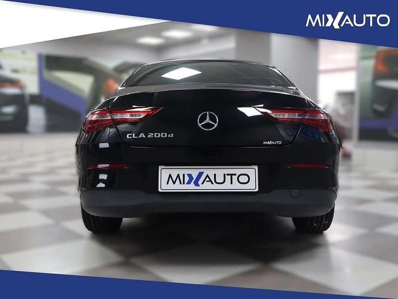 Usata Mercedes CLA200 Business 150 CV (110 kW) 2021 Nero pastello Berlina