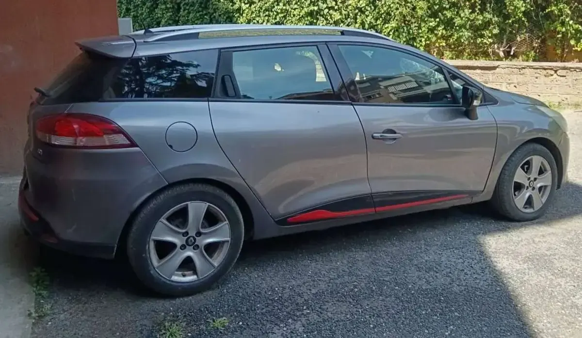 Usata Renault Clio 75 CV (55 kW) 2013 Grigio Station wagon