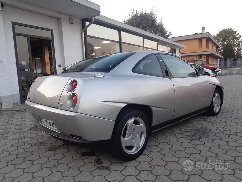 Usata Fiat Coupé 147 CV (108 kW) 1997 Grigio Coupé