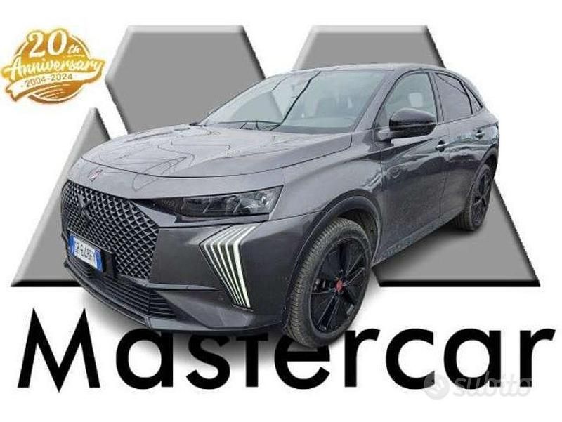 Usata DS Automobiles DS7 Crossback Performance 131 CV (96 kW) 2023 Grigio cristallo metallizzato SUV