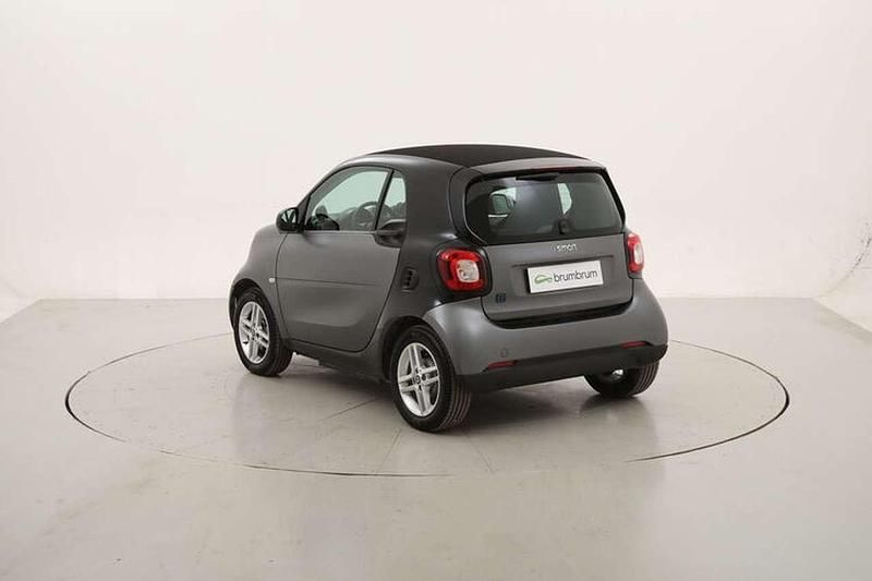 Usata Smart ForTwo Coupé Pure 41 kW (56 CV) 2022 Grigio Utilitaria