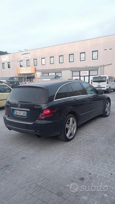 Usata Mercedes R350 2009 Blu Monovolume