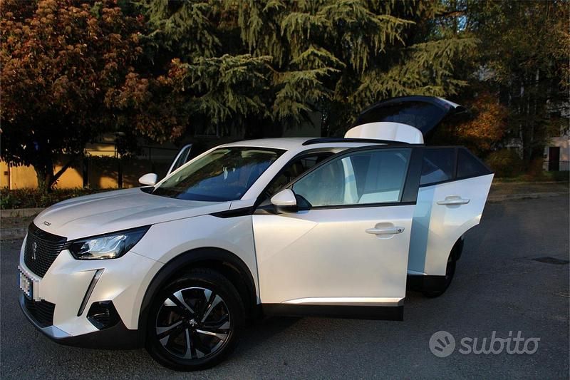 Usata Peugeot 2008 Allure 131 CV (96 kW) 2020 Bianco SUV