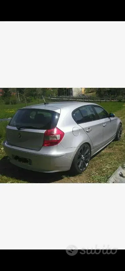 Usata BMW 118 122 CV (89 kW) 2006 Grigio Utilitaria