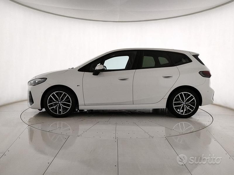 Gebraucht BMW 218 Active Tourer Comfort Edition 150 PS (110 kW) 2024 Weiß Van / Kleinbus