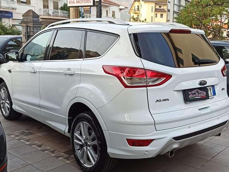 Usata Ford Kuga Titanium 179 CV (131 kW) 2016 Bianco SUV