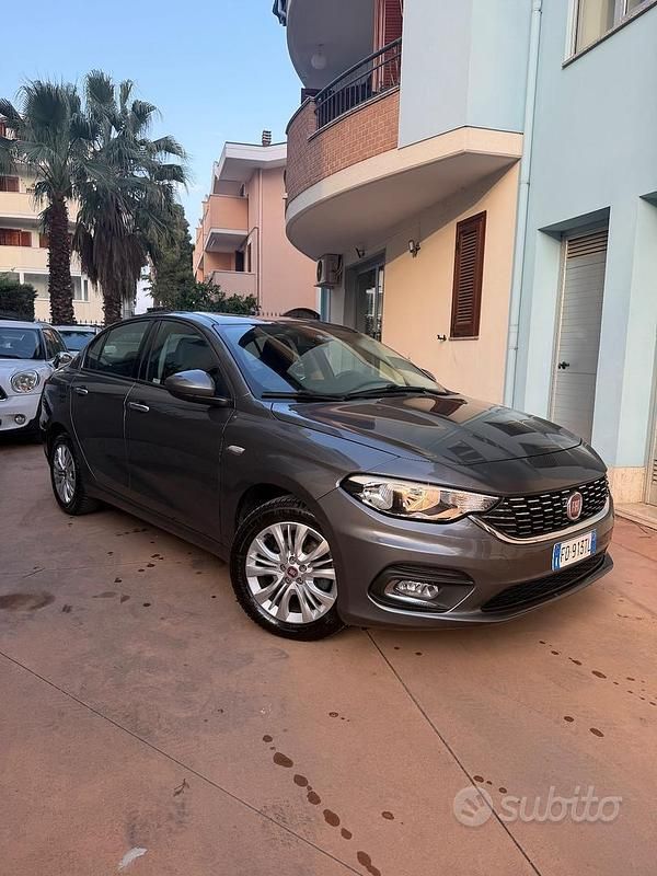 Usata Fiat Tipo Easy 95 CV (69 kW) 2017 Grigio Berlina