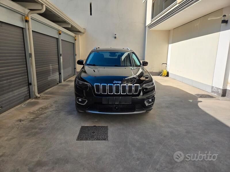 Nero Usata 2019 Jeep Cherokee SUV | 15.000 € (Super prezzo) - Immagine 1/4