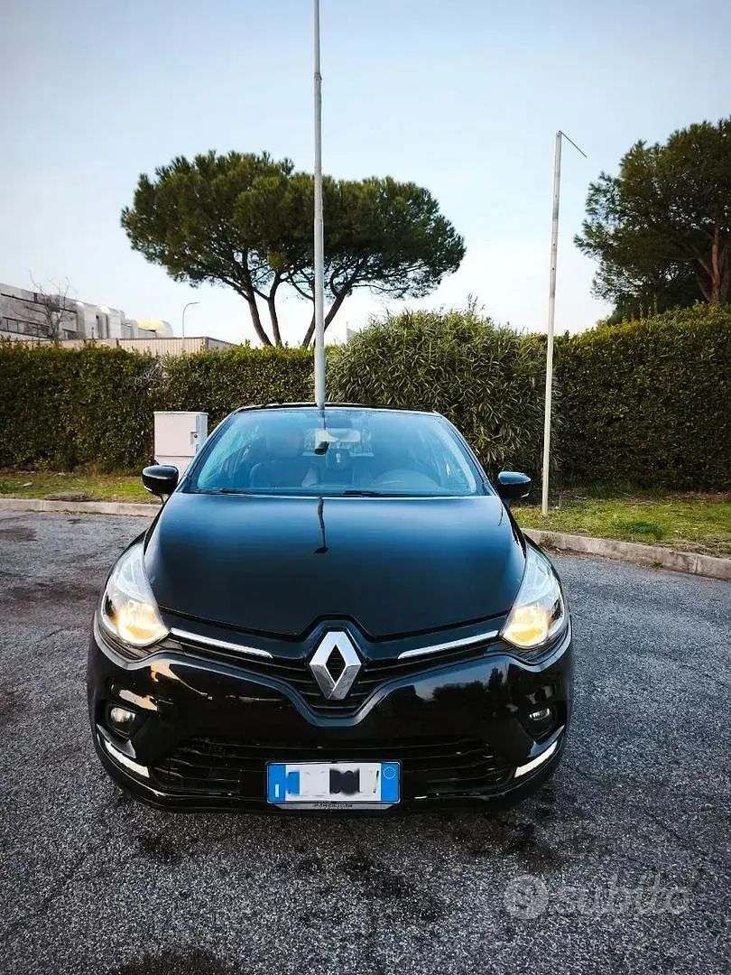 Usata Renault Clio 90 CV (66 kW) 2018 Nero Utilitaria