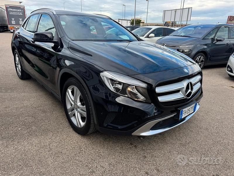 Usata Mercedes GLA200 Premium 136 CV (100 kW) 2017 Nero SUV