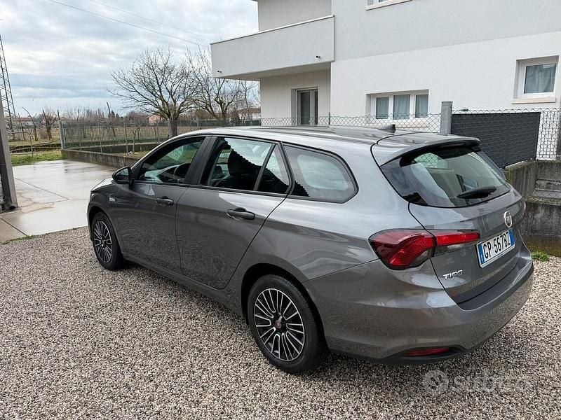 Usata Fiat Tipo 130 CV (95 kW) 2023 Grigio Station wagon