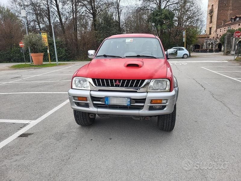 Usata Mitsubishi L200 99 CV (72 kW) 2000 Rosso Pick-up