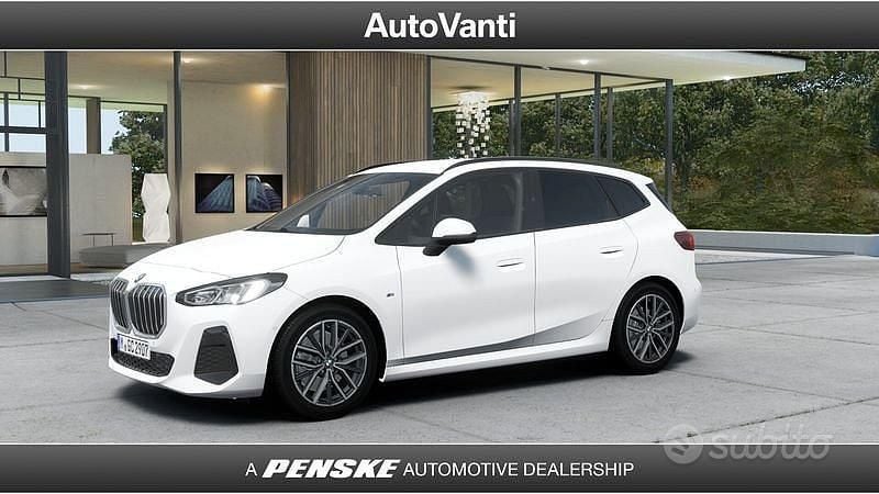 Bianco Nuova 2025 BMW 223 Active Tourer M Sport Monovolume | 45.585 € (Cara) - Immagine 1/4