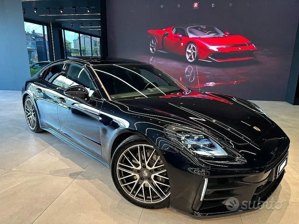 Usata Porsche Panamera 352 CV (258 kW) 2024 Nero metallizzato Utilitaria