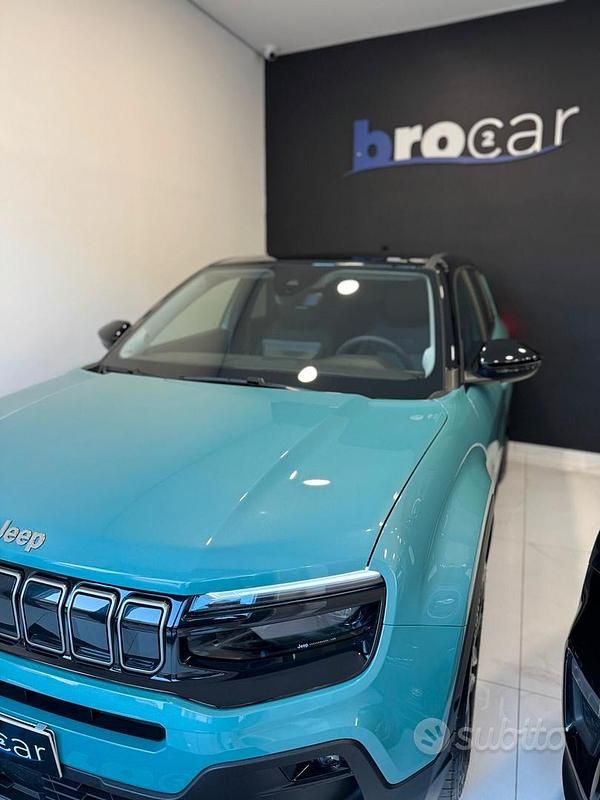 Usata Jeep Avenger Summit 100 CV (73 kW) 2024 Verde SUV